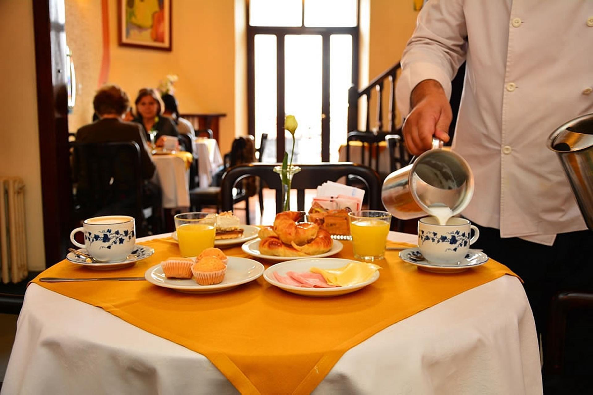 Hotel Colonial Сальта Экстерьер фото